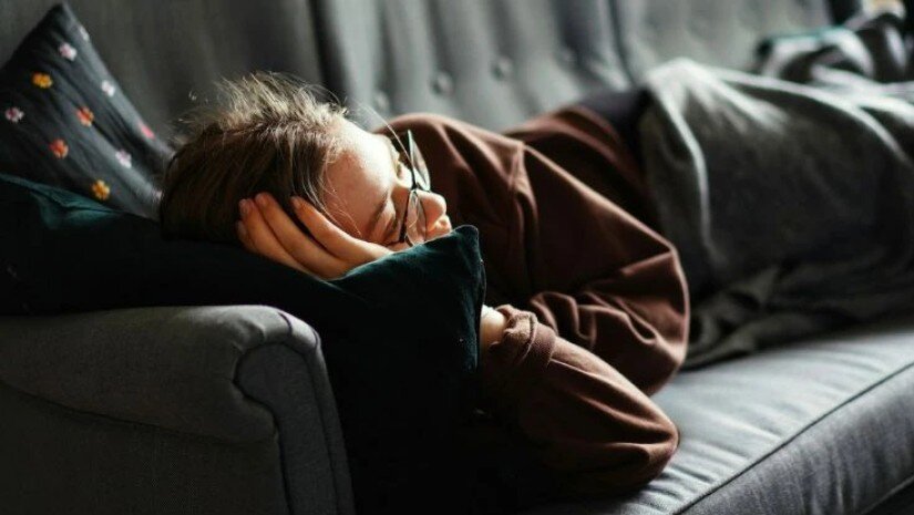 რატომ გრძნობთ თავს დაღლილად 8-საათიანი ძილის შემდეგ: ექსპერტმა რეალური მიზეზები დაასახელა