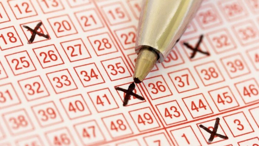 კაცი, რომელმაც ლატარიაში 10 მილიონი ფუნტი სტერლინგი მოიგო, ფულის მისაღებად არ გამოცხადდა - ცნობილია ვის გადაეცემა თანხა